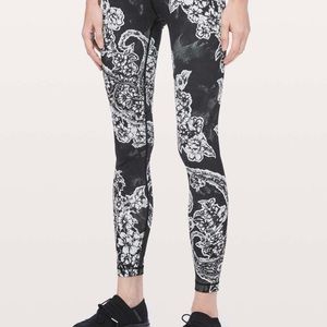 NWT.. Wunder Under Special Edition Size 4